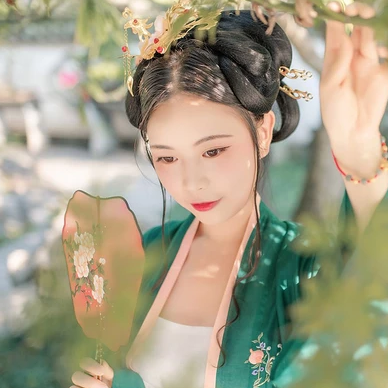 美人凄兮女生頭像，唯美古風真人頭像