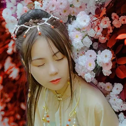 花開(kāi)芬芳女生頭像，唯美古風(fēng)真人頭像