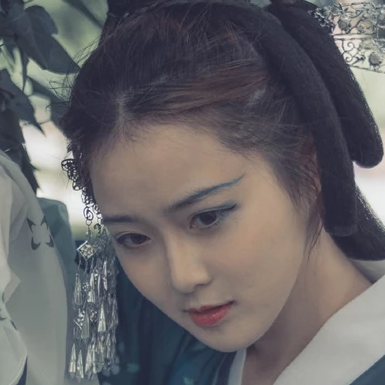 青衣帶斗笠女生頭像，唯美古風(fēng)真人頭像
