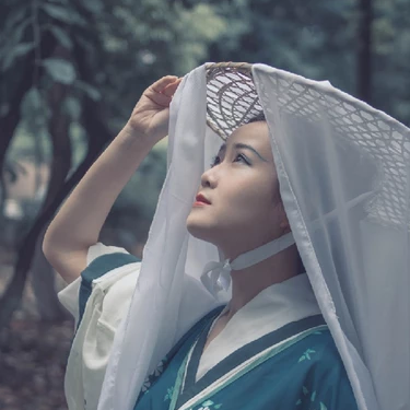 青衣帶斗笠女生頭像，唯美古風(fēng)真人頭像