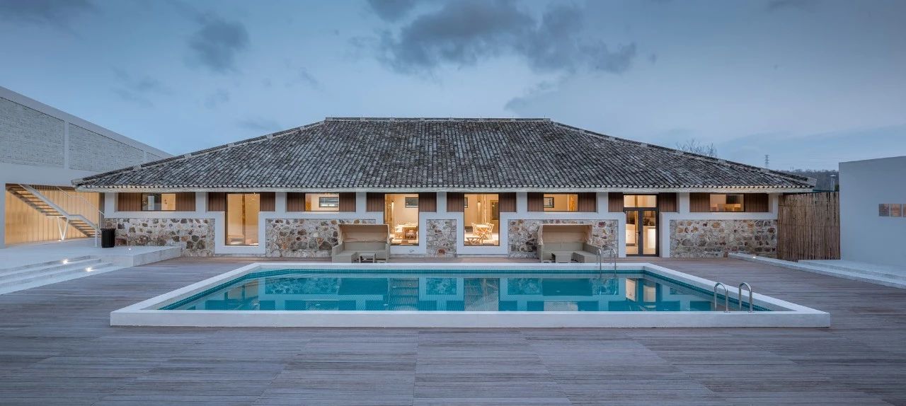 九熹·大樂之野，流水的大樂之野鐵打的小白墻