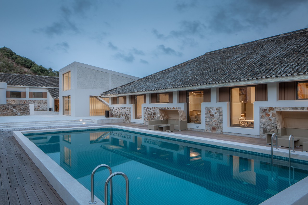 九熹·大樂之野，流水的大樂之野鐵打的小白墻