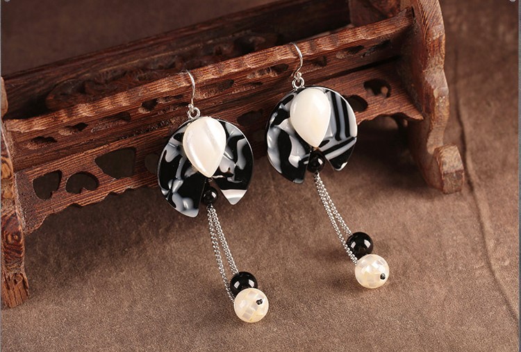 素華古風氣質(zhì)耳環(huán)：黑白撞色冷淡風首飾