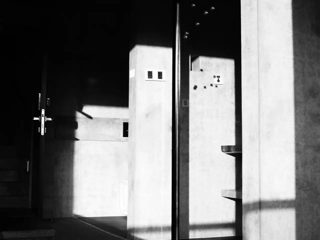 3個水泥灰時尚民宿：一種最本質(zhì)的美感