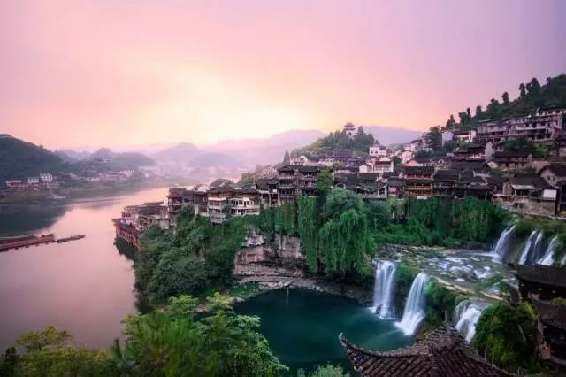 古鎮(zhèn)情懷：30個(gè)古鎮(zhèn)愿有人與你一起踏足！