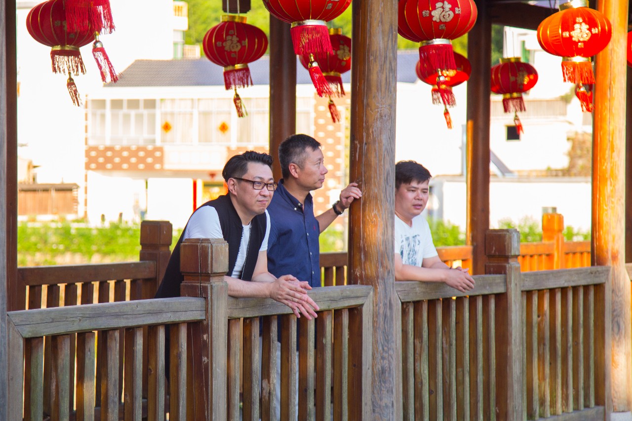 點(diǎn)叁民宿，千島湖坐船賞景豈不詩(shī)意？