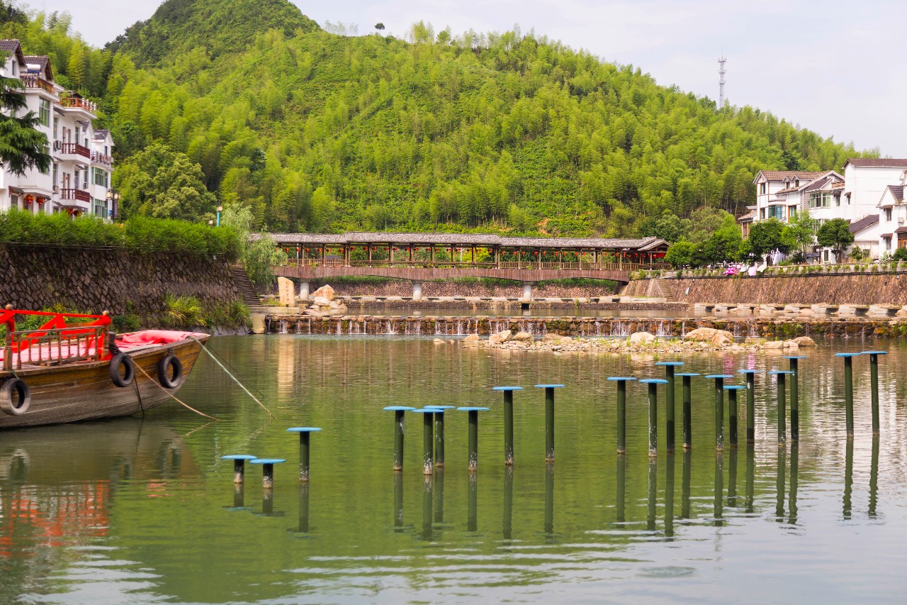 點(diǎn)叁民宿，千島湖坐船賞景豈不詩意？