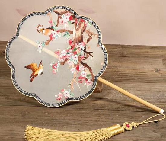 扇子輕搖，自古多風(fēng)雅！