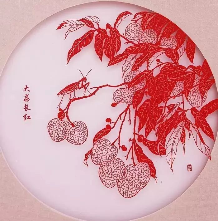 剪紙藝術(shù)作品：一次鏤空一根線(xiàn)條的信仰！