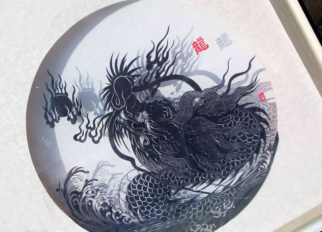 剪紙藝術(shù)作品：一次鏤空一根線條的信仰！