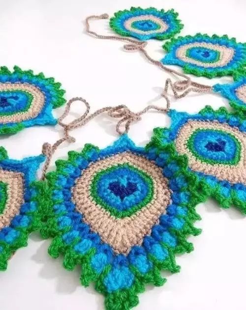 孔雀羽毛編織作品，驚艷眾人！