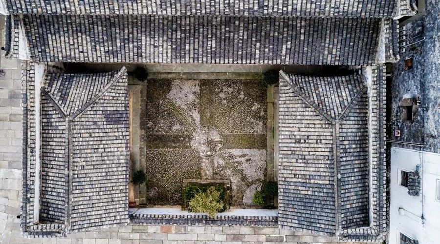 麗江·白馬里，千年古城化作最美背景