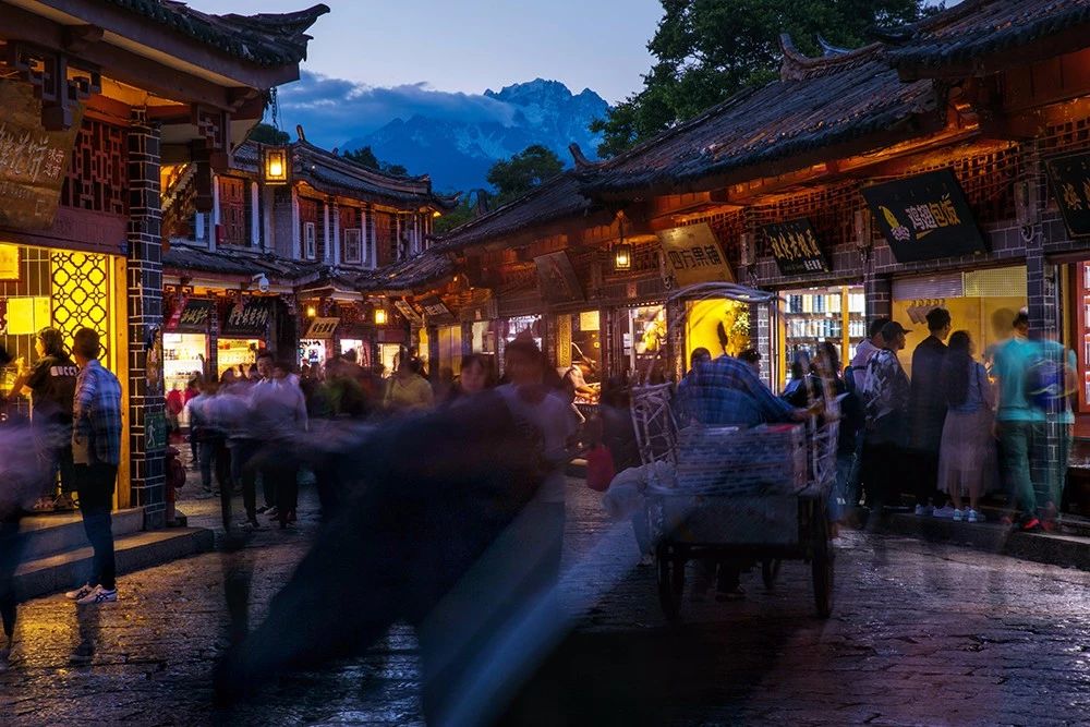 麗江·白馬里，千年古城化作最美背景