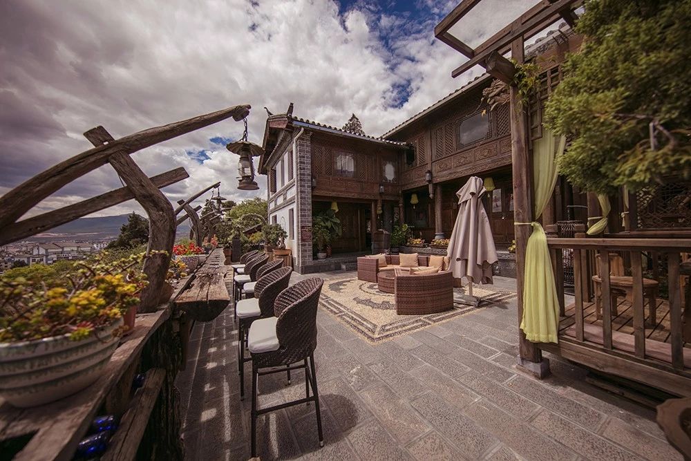 麗江·白馬里，千年古城化作最美背景