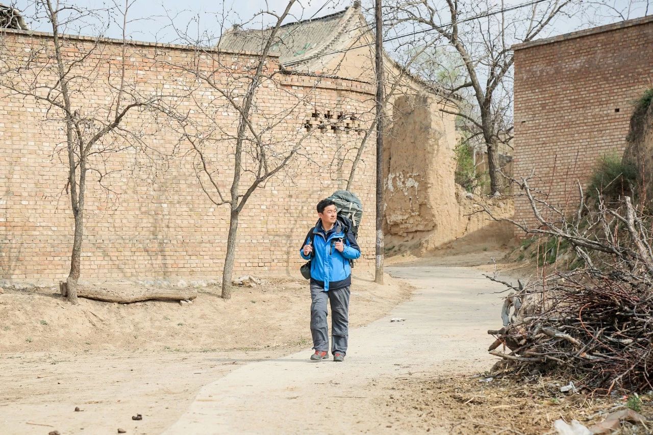 用繪畫記錄寺廟建筑：愛上了山西的古建筑