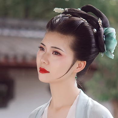 牡丹花女生頭像，唯美古風真人頭像