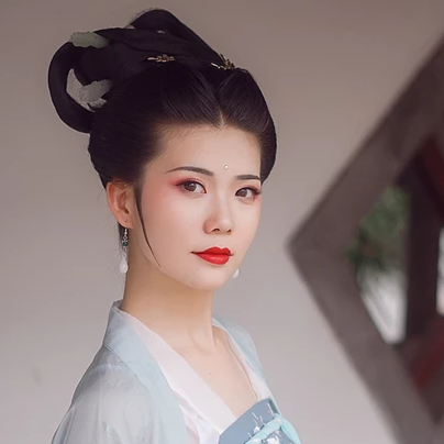 牡丹花女生頭像，唯美古風真人頭像