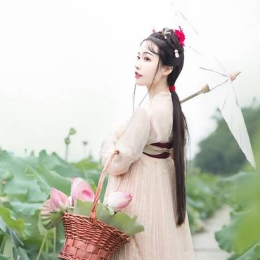 提籃采蓮女生頭像，唯美古風(fēng)真人頭像
