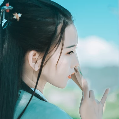 清風(fēng)徐來帶斗笠折扇女生頭像，唯美古風(fēng)頭像