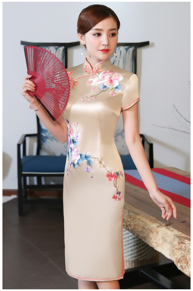 金牡丹刺繡旗袍，復(fù)古唯美旗袍裙