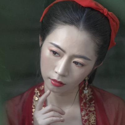 櫻桃紅衣古風頭像，嬌艷美人!