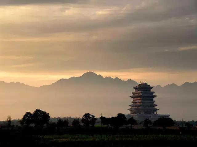 中國十大文化名樓：古詩里的亭臺樓閣美哉！