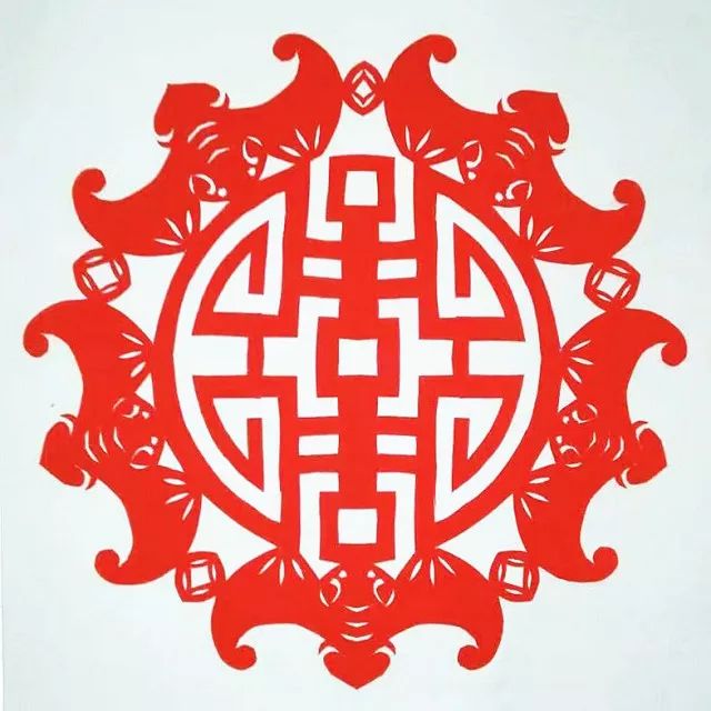 剪紙達(dá)人【曾燕麗】：紙里世界剪出乾坤！