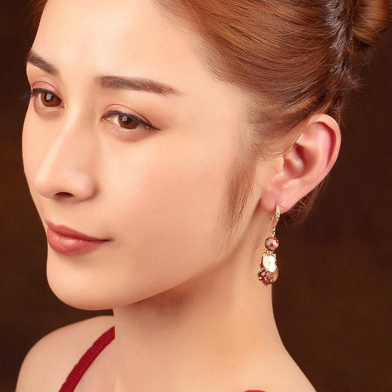 香艷欲滴的古風(fēng)耳環(huán)，煥發(fā)東方嬌雅風(fēng)情