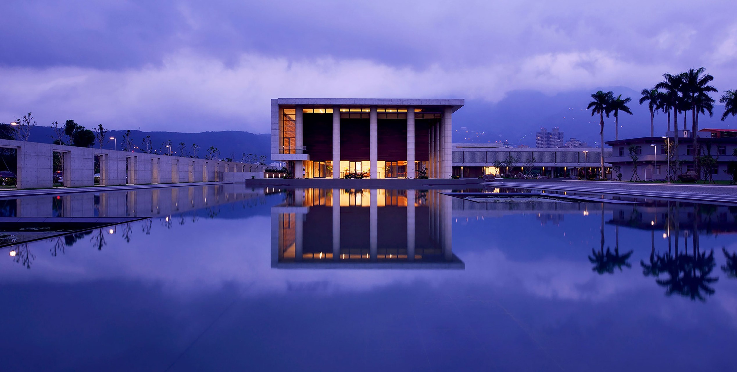 28000m2神秘寺廟-水月道場，吸引百萬人朝拜