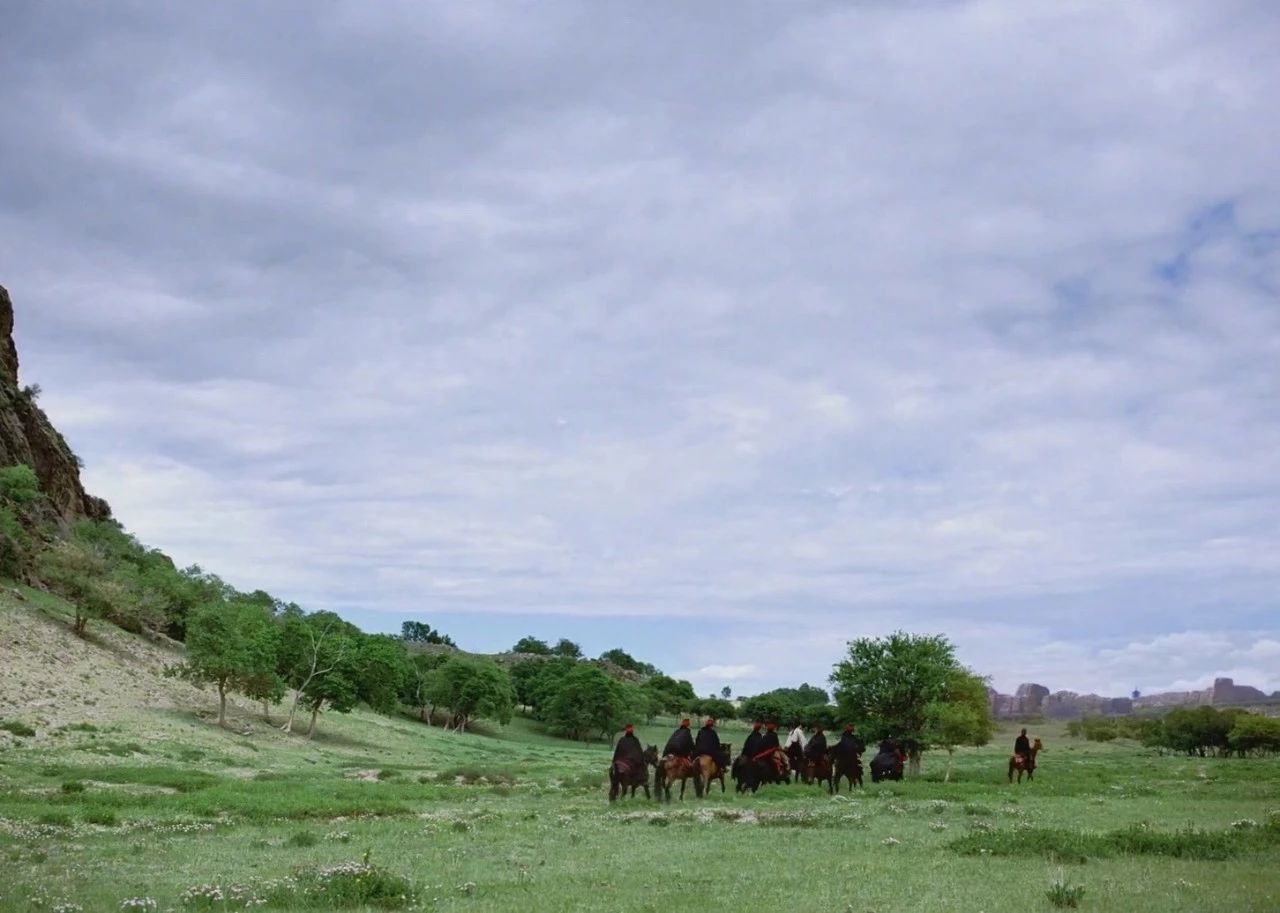 西顧·望城山居，闖入仙境等待一場(chǎng)花開的心動(dòng)