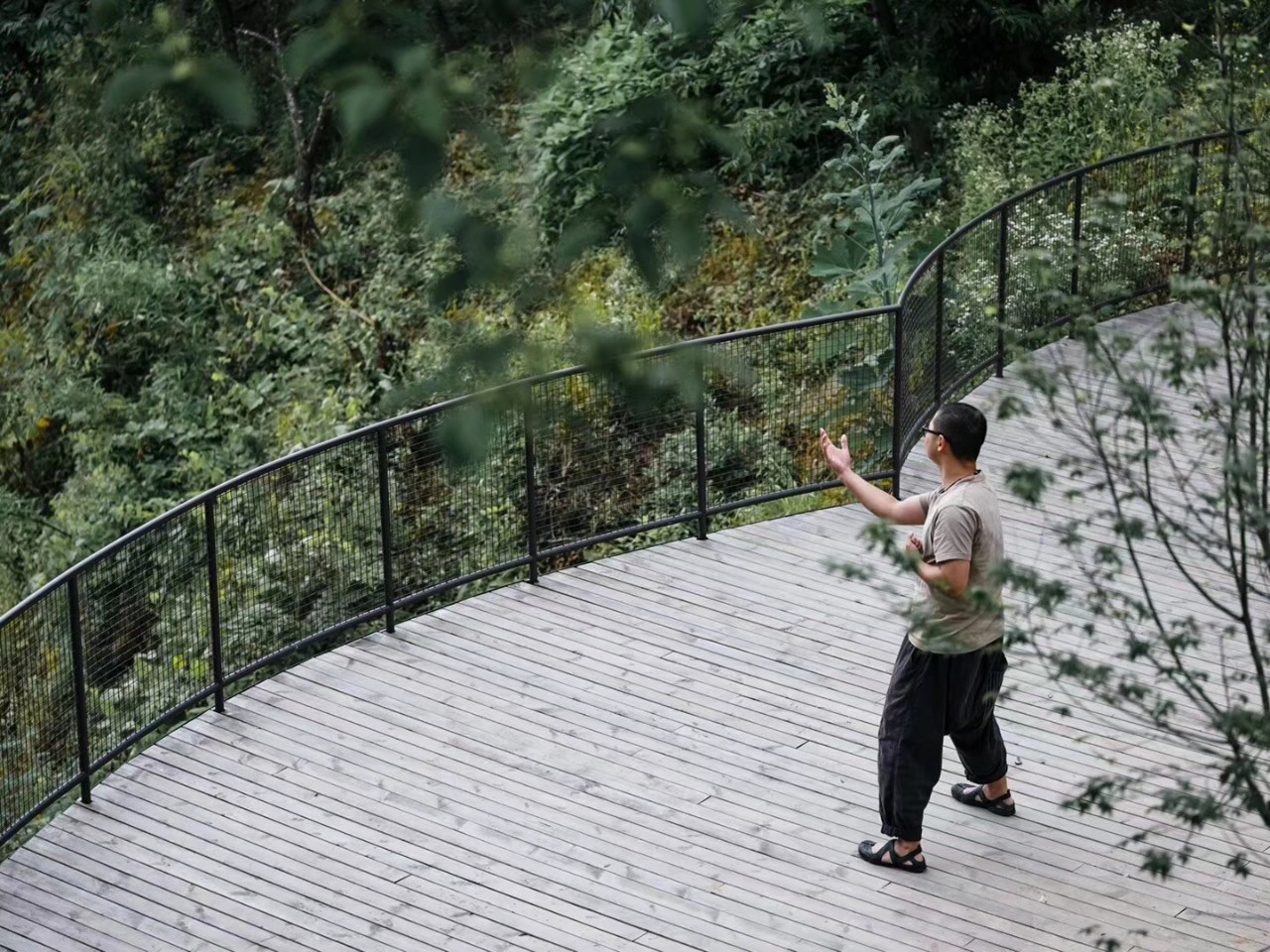 臨安·余來，讓生活重啟