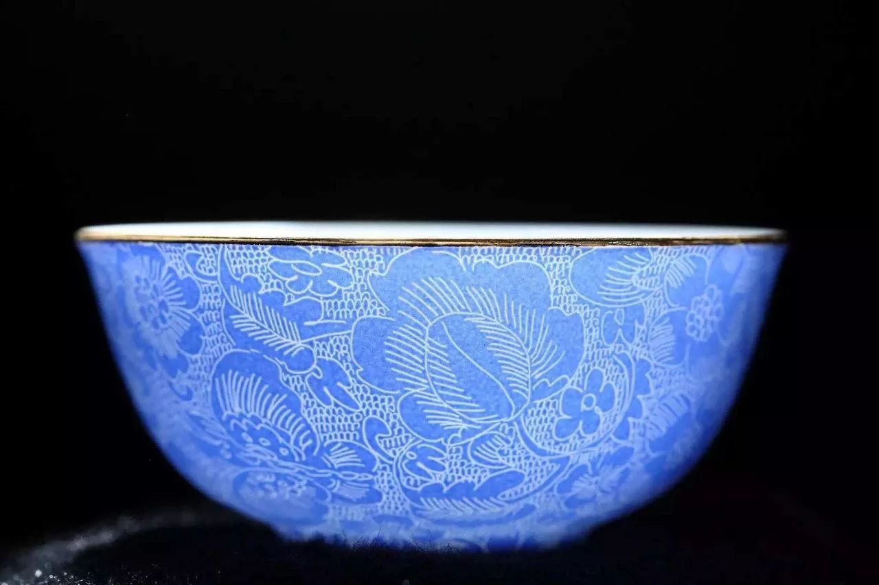 粉彩扒花工藝：細膩絕妙的陶瓷工藝！