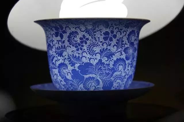 粉彩扒花工藝：細膩絕妙的陶瓷工藝！