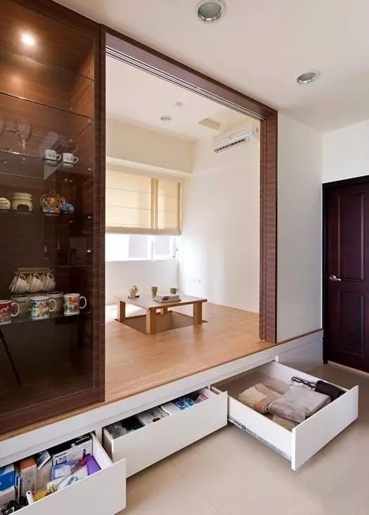 中式裝飾，家雖小茶室亦可很精致