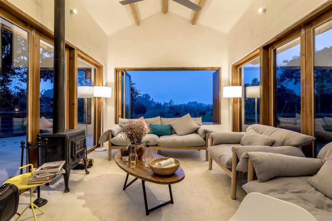 一所茶園里的民宿，過著鄉(xiāng)下悠閑愜意的日子