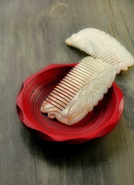 一組古風(fēng)梳子飾品，品味古典韻味之美