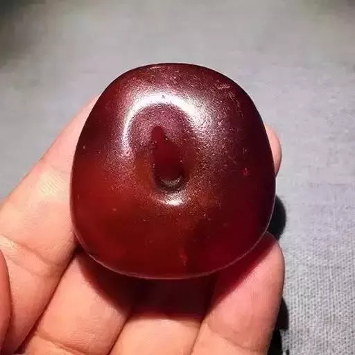 解析老蜜蠟的蠟質(zhì)大全，帶你全面了解蜜蠟種類