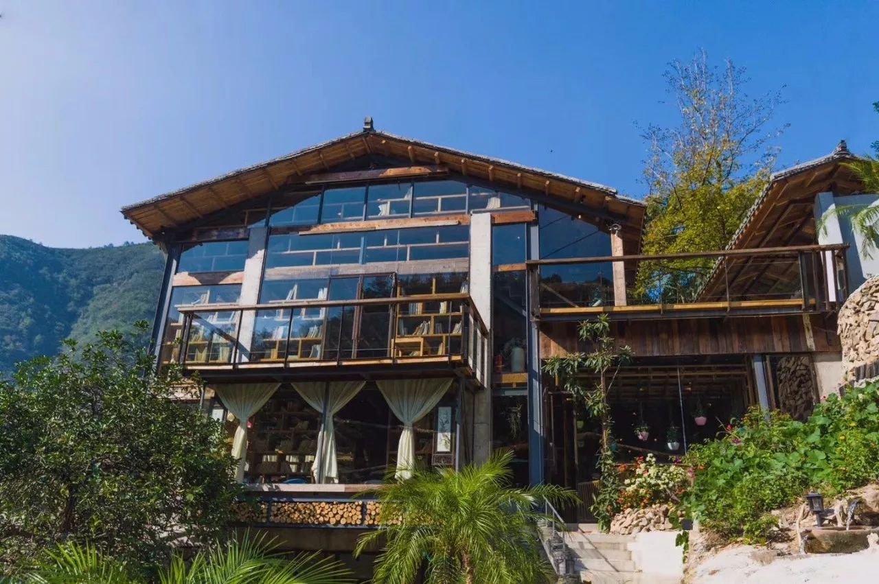 最美大山里的圖書(shū)館，感受美妙的讀書(shū)世界