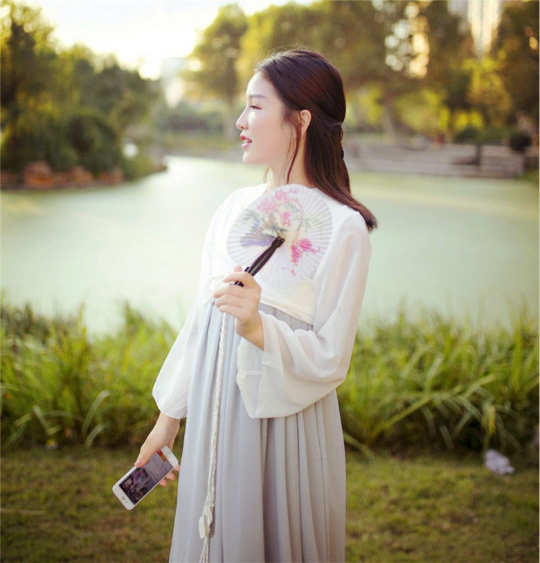 古風飛袖漢元素夏連衣裙玉生煙