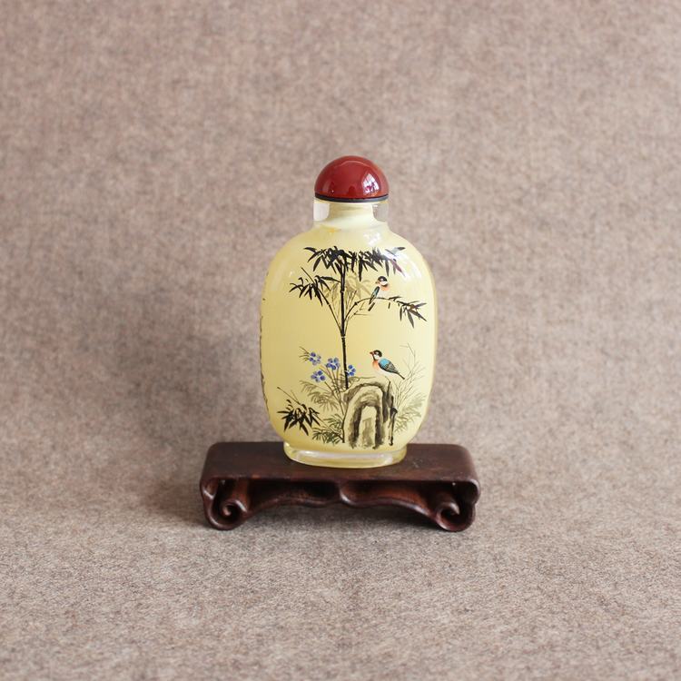 中國傳統(tǒng)藝術精美內畫鼻煙壺