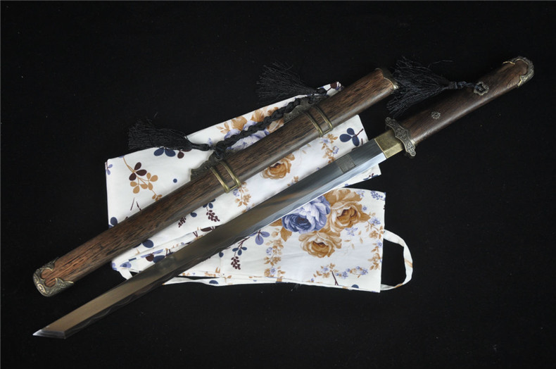 繡春刀、唐刀與雁翎刀（繡春刀兵器圖片)