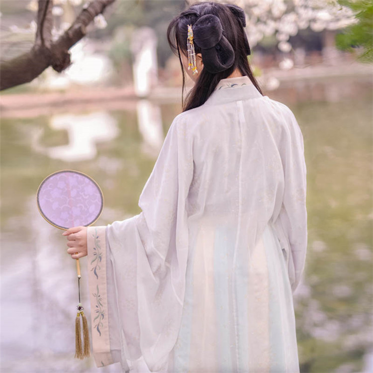 漢服日常女裝繡花交領(lǐng)襦裙大袖衫