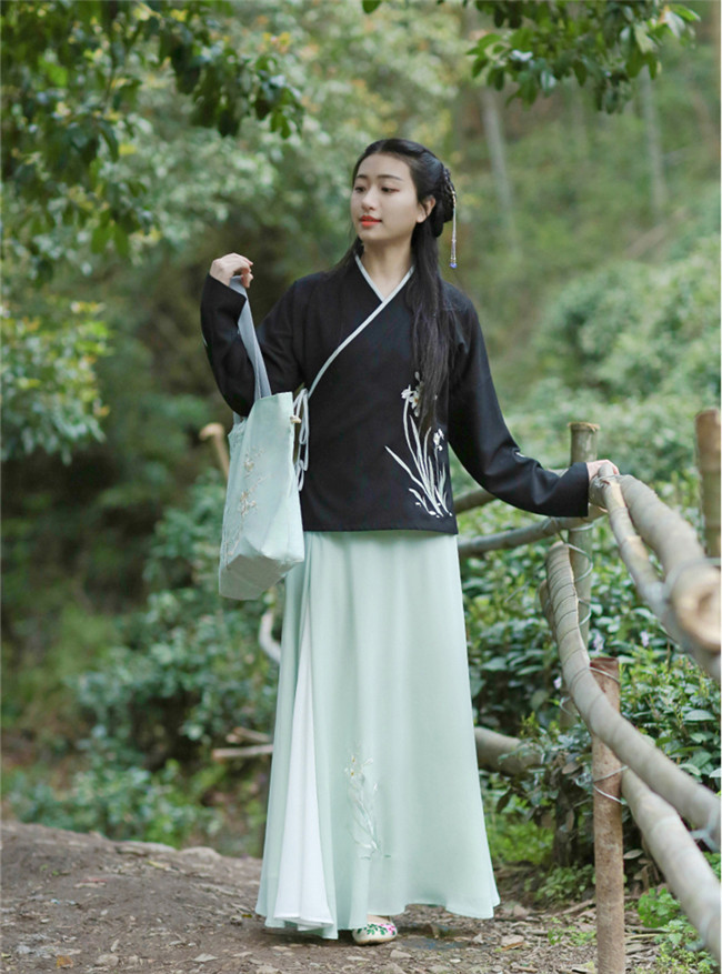 傳統(tǒng)漢元素中式上衣，交領(lǐng)中衣