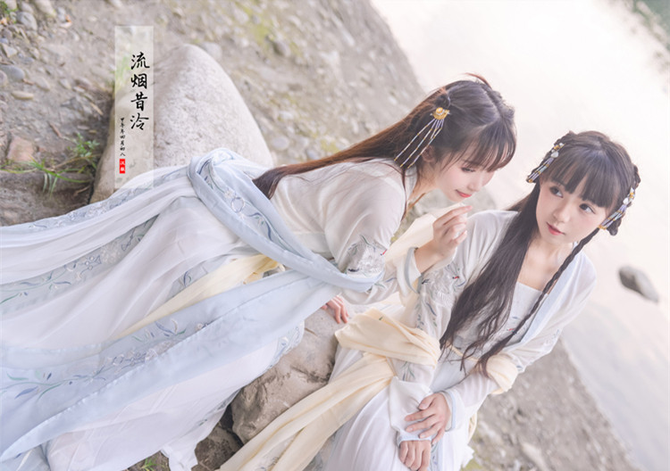 閨蜜日常漢服對(duì)襟襦裙—弱柳風(fēng)