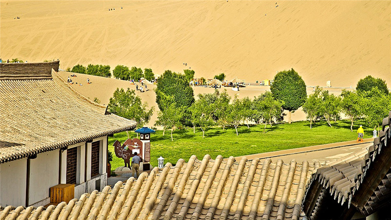 敦煌奇觀美麗月牙泉