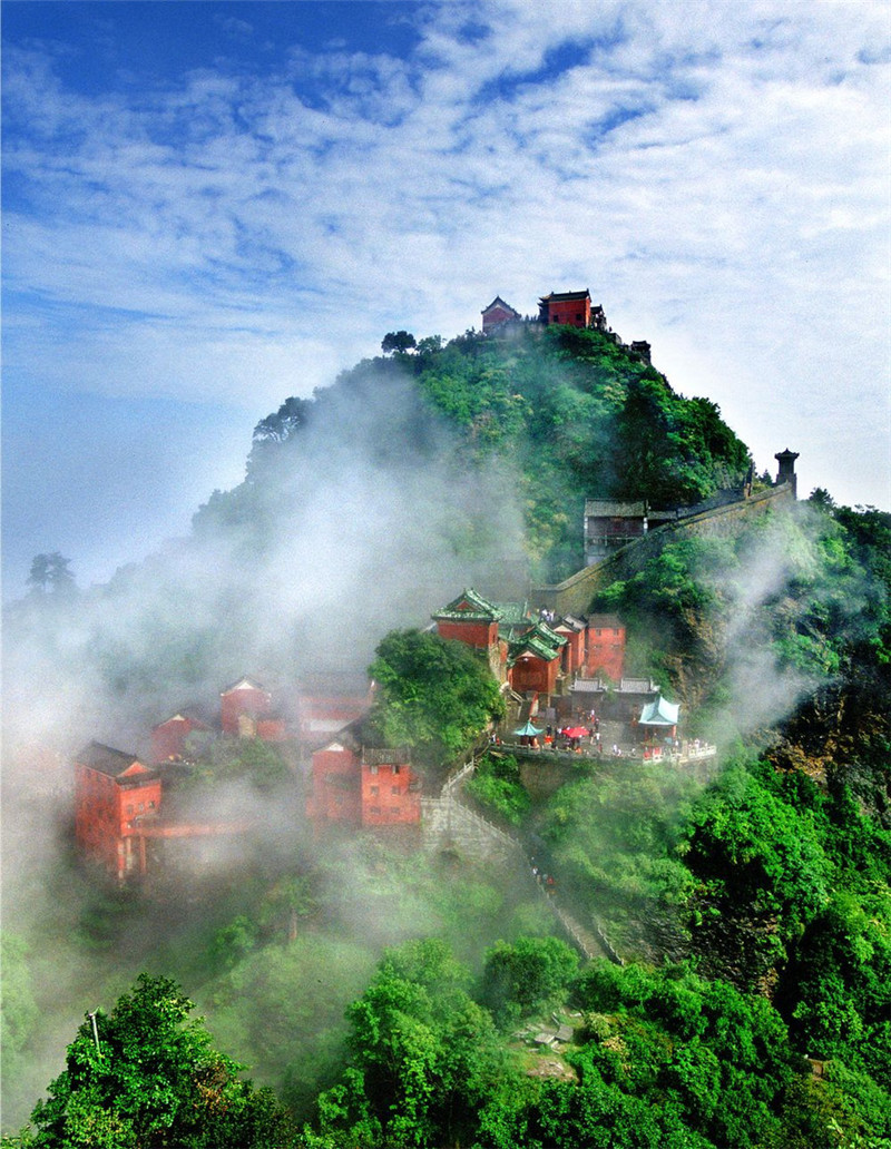 夏日的五岳之冠武當山