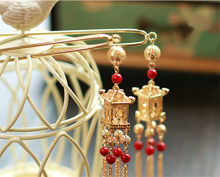 新娘中式金色流蘇發(fā)飾，古裝發(fā)梳步搖