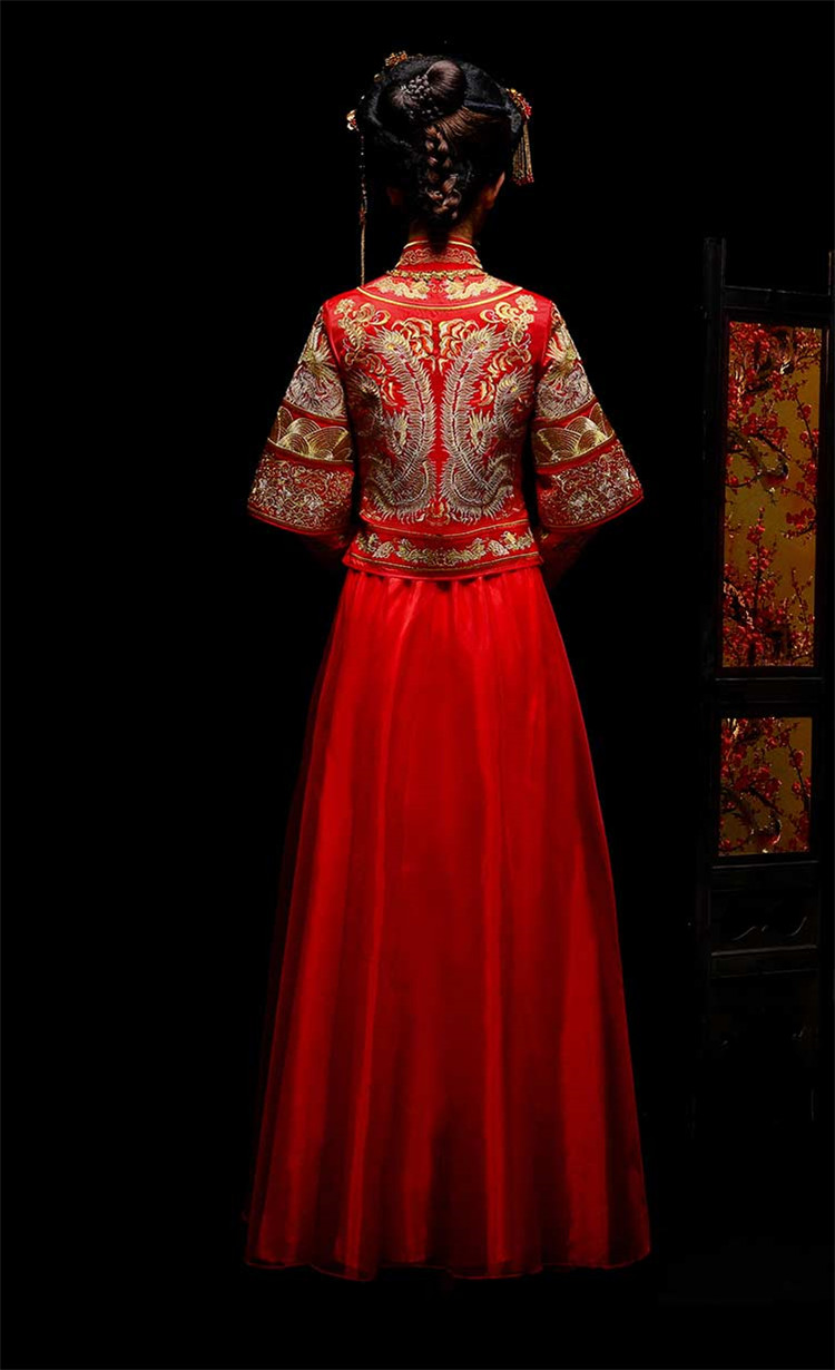 新娘中式紅裝禮服，龍鳳繡花唐裝