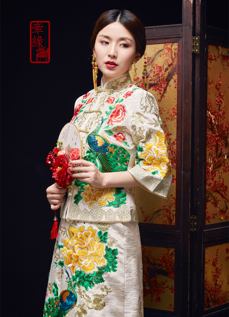 復(fù)古中式白色孔雀刺繡禮服，唐裝刺繡精美龍鳳