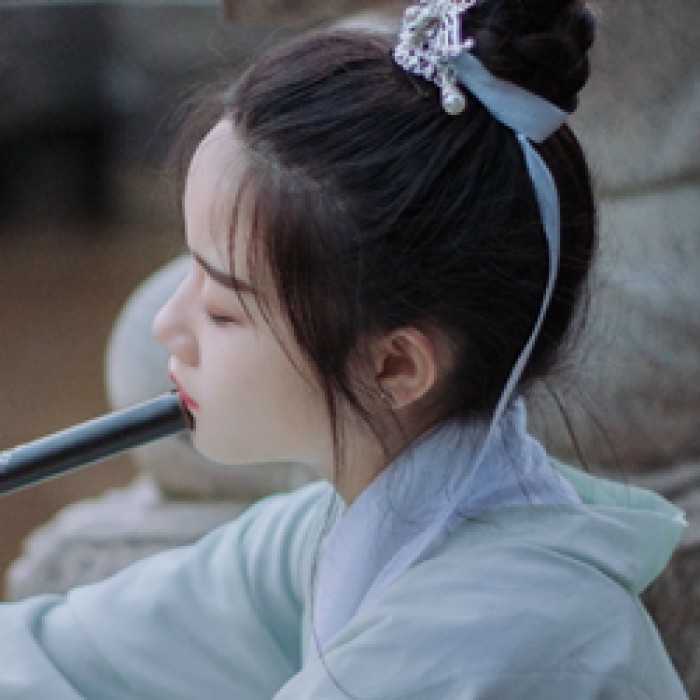 英氣瀟灑女子古風(fēng)頭像，古典真人頭像